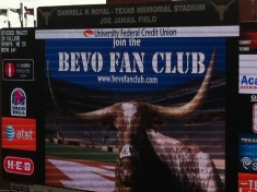 2010-10-23-04 Texas Game.jpg